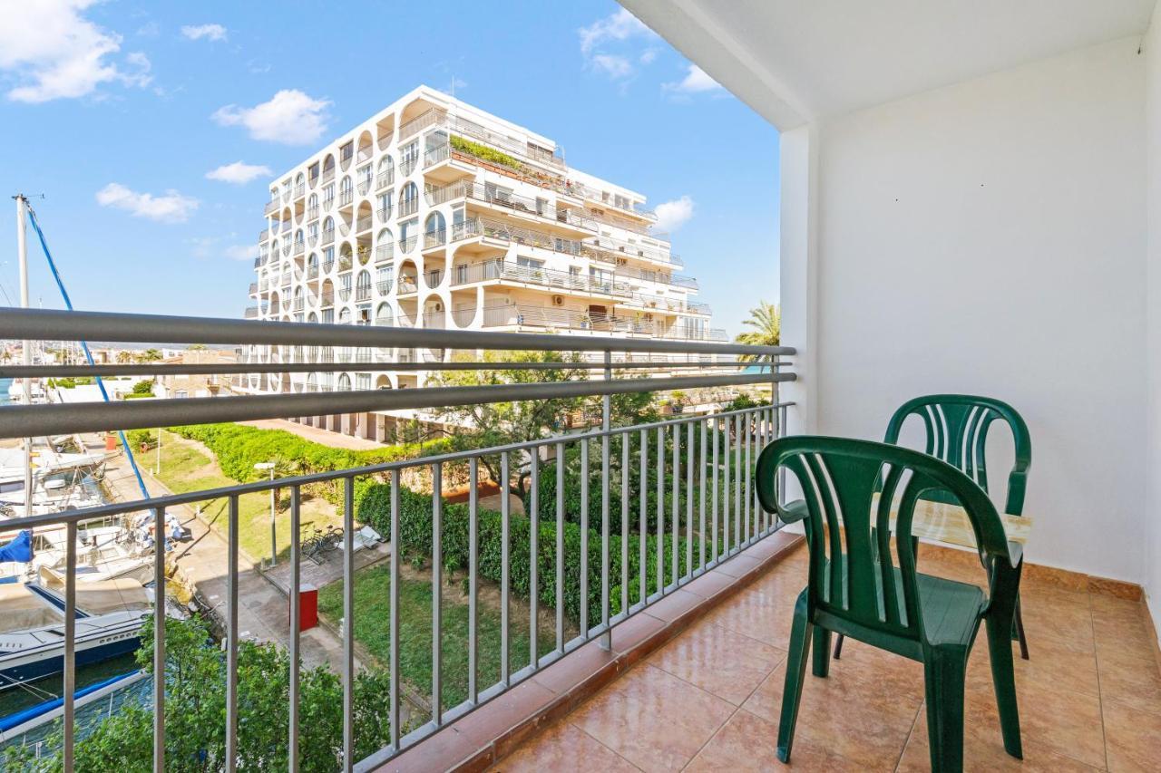 Welcs Duplex 025 Emp Frente Al Mar Apartment Empuriabrava Exterior photo